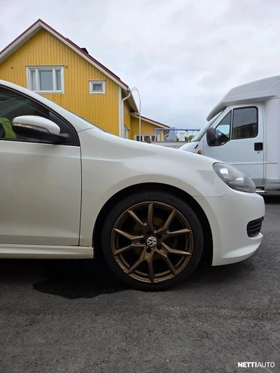 Volkswagen Golf 2011, kuva 6/10