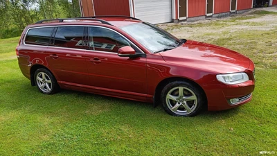 Volvo V70 D4 Momentum aut 2015, kuva 4/8