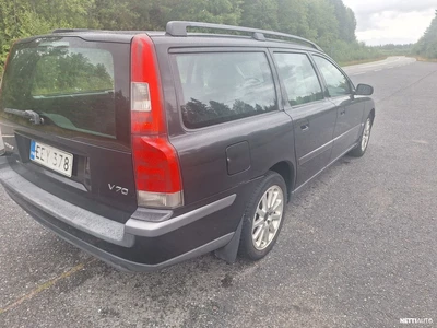 Volvo V70 D5 MUSTAKANTINEN. 2004, kuva 7/10