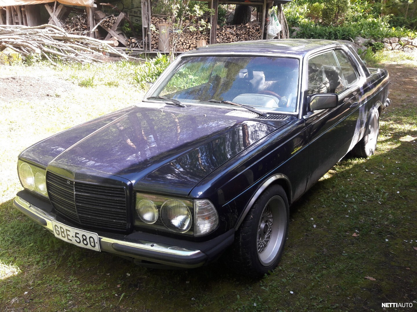 Mercedes-Benz 123