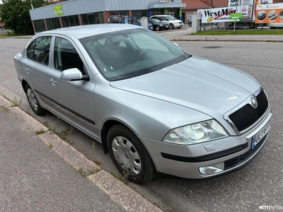 Skoda Octavia 1.6 FSI 2005, photo 2/19