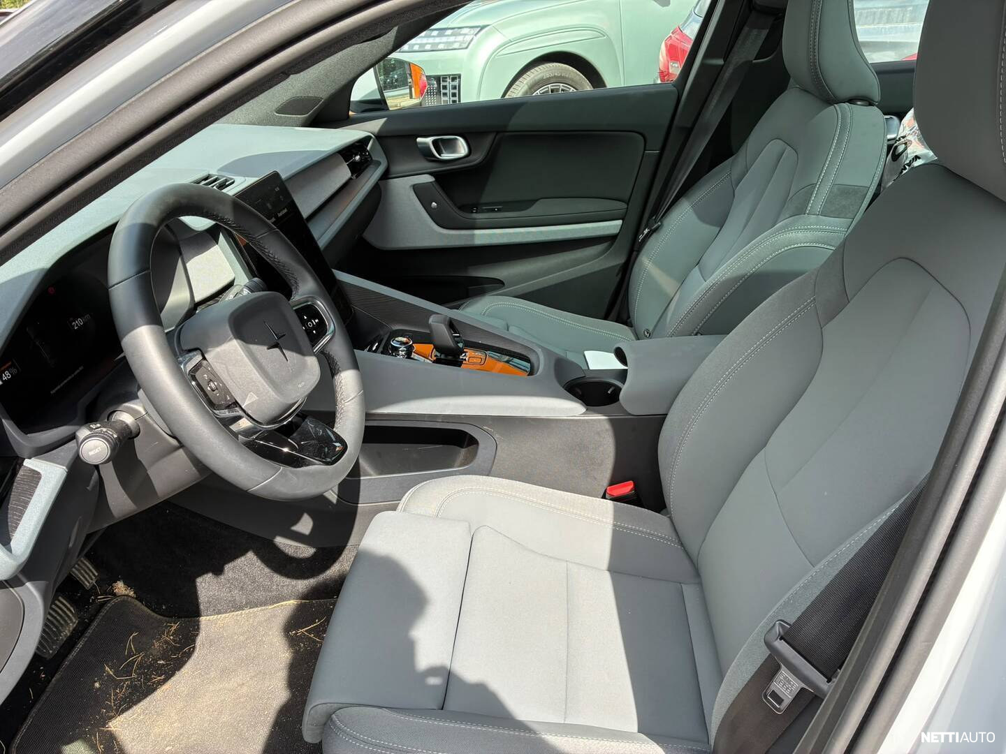 Polestar 2 2024, photo 4/6