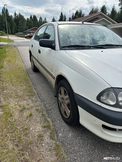 Toyota Avensis 1999, kuva 4/9