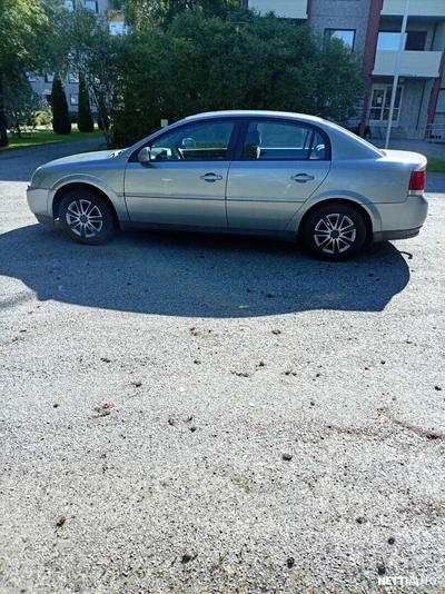 Opel Vectra 2.2 2005, kuva 1/8