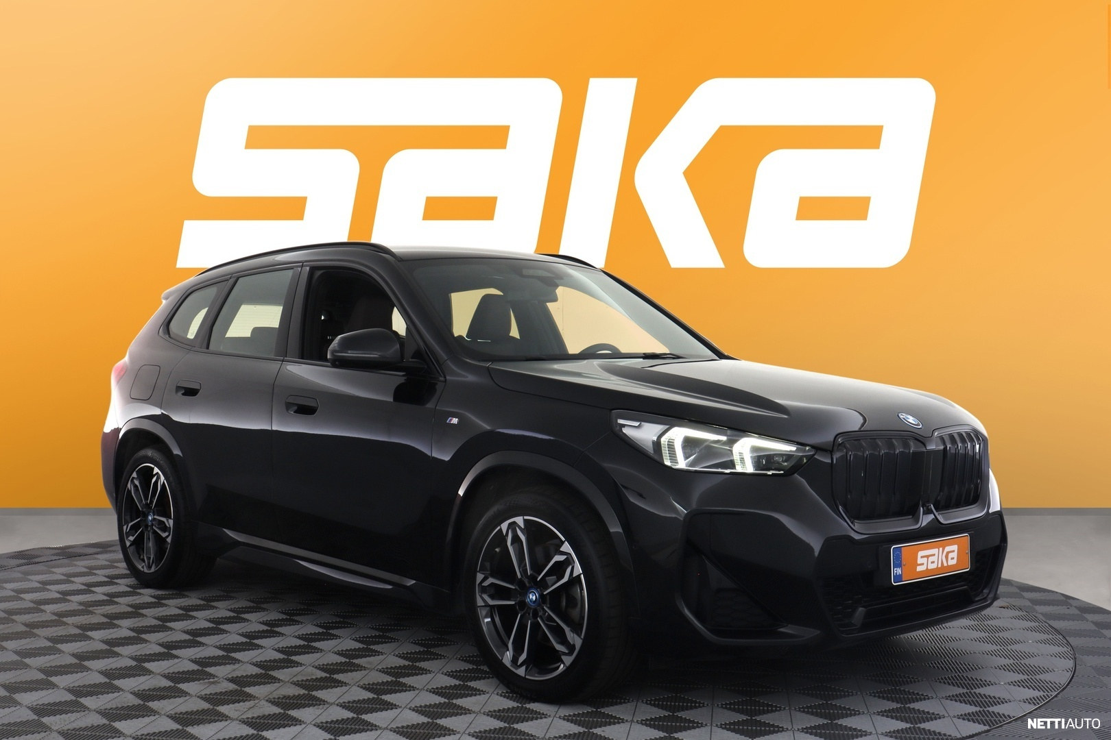 BMW iX1