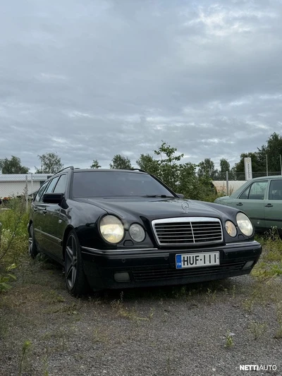 Mercedes-Benz E 1997, photo 2/10