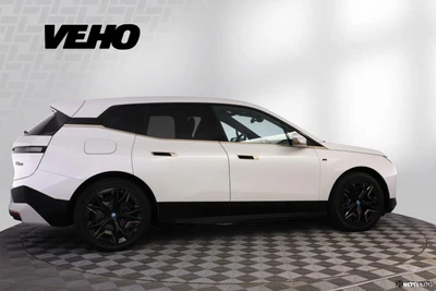 BMW iX M60 Nelipyöräohjaus 2022, photo 6/10