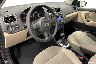 Volkswagen Polo 2010, photo 6/23