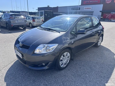 Toyota Auris 2009, kuva 2/9