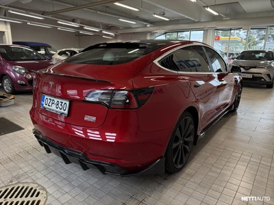 Tesla Model 3 2020, kuva 2/15