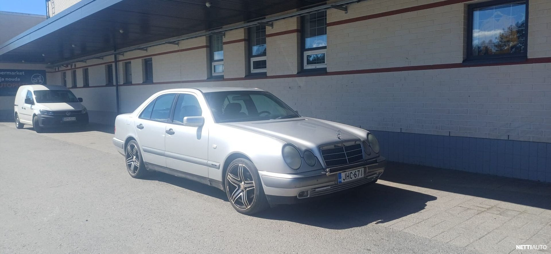 Mercedes-Benz E