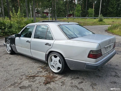 Mercedes-Benz E 1994, kuva 5/20