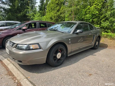 Ford Mustang 2001, kuva 3/11