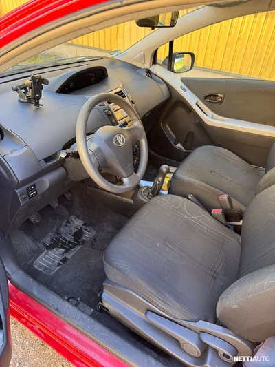 Toyota Yaris 2009, photo 4/8