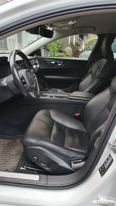 Volvo V60 D3 Business aut 2020, photo 7/8