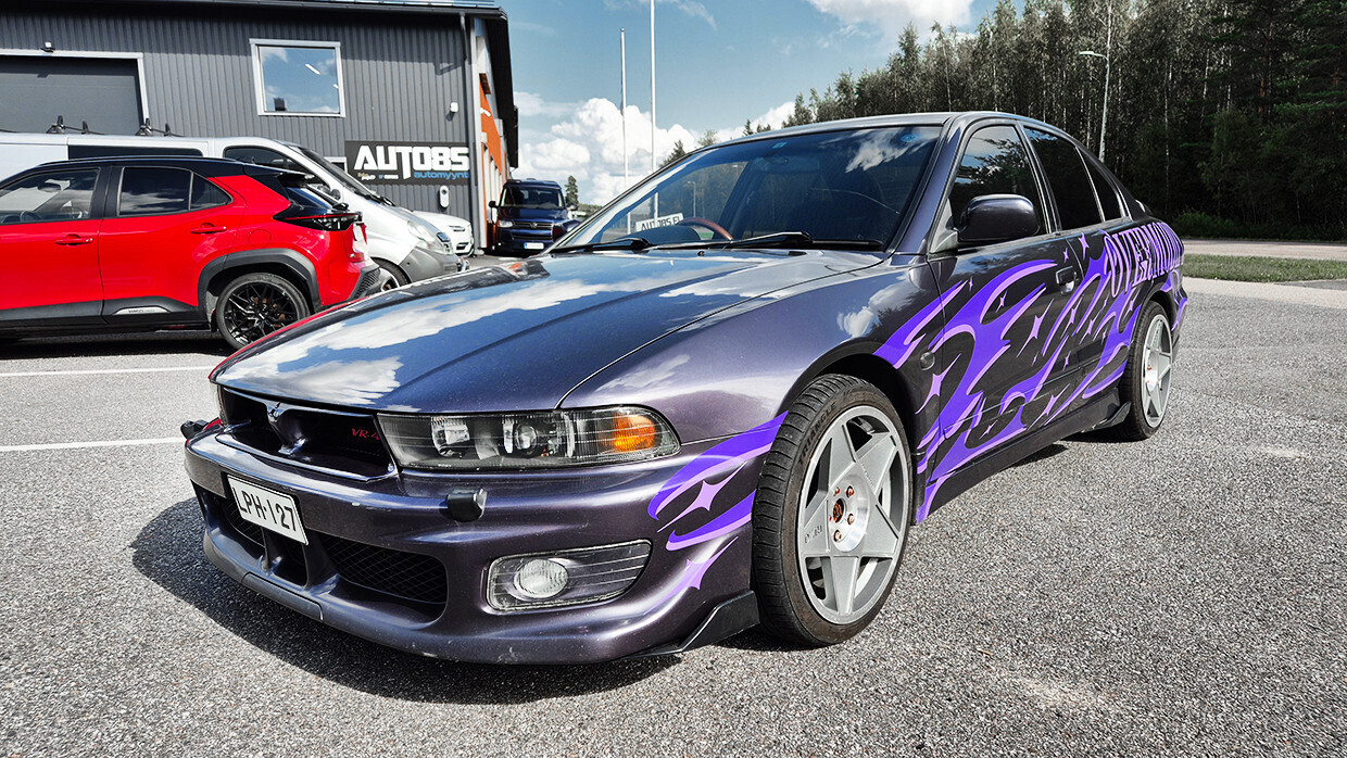 Mitsubishi Galant