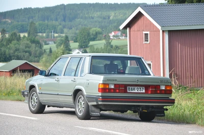 Volvo 760 1982, photo 2/24