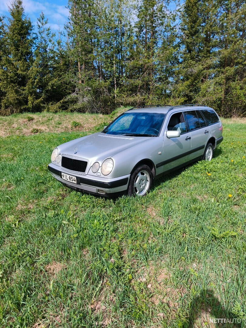 Mercedes-Benz E