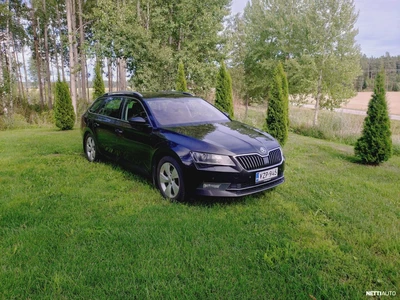 Skoda Superb 2018, photo 2/13