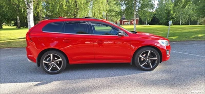 Volvo XC60 D4 AWD R-Design aut 2015, photo 4/12