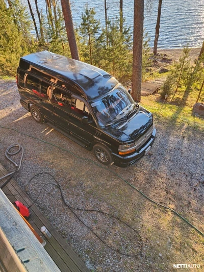 Chevrolet Express 2015, kuva 4/4