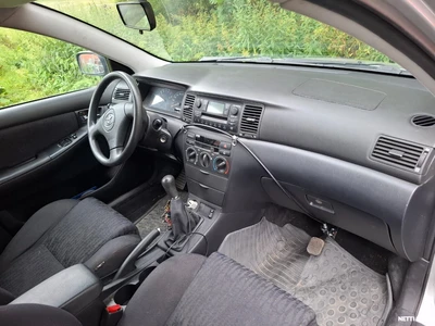 Toyota Corolla Hatchback 2002, photo 5/9