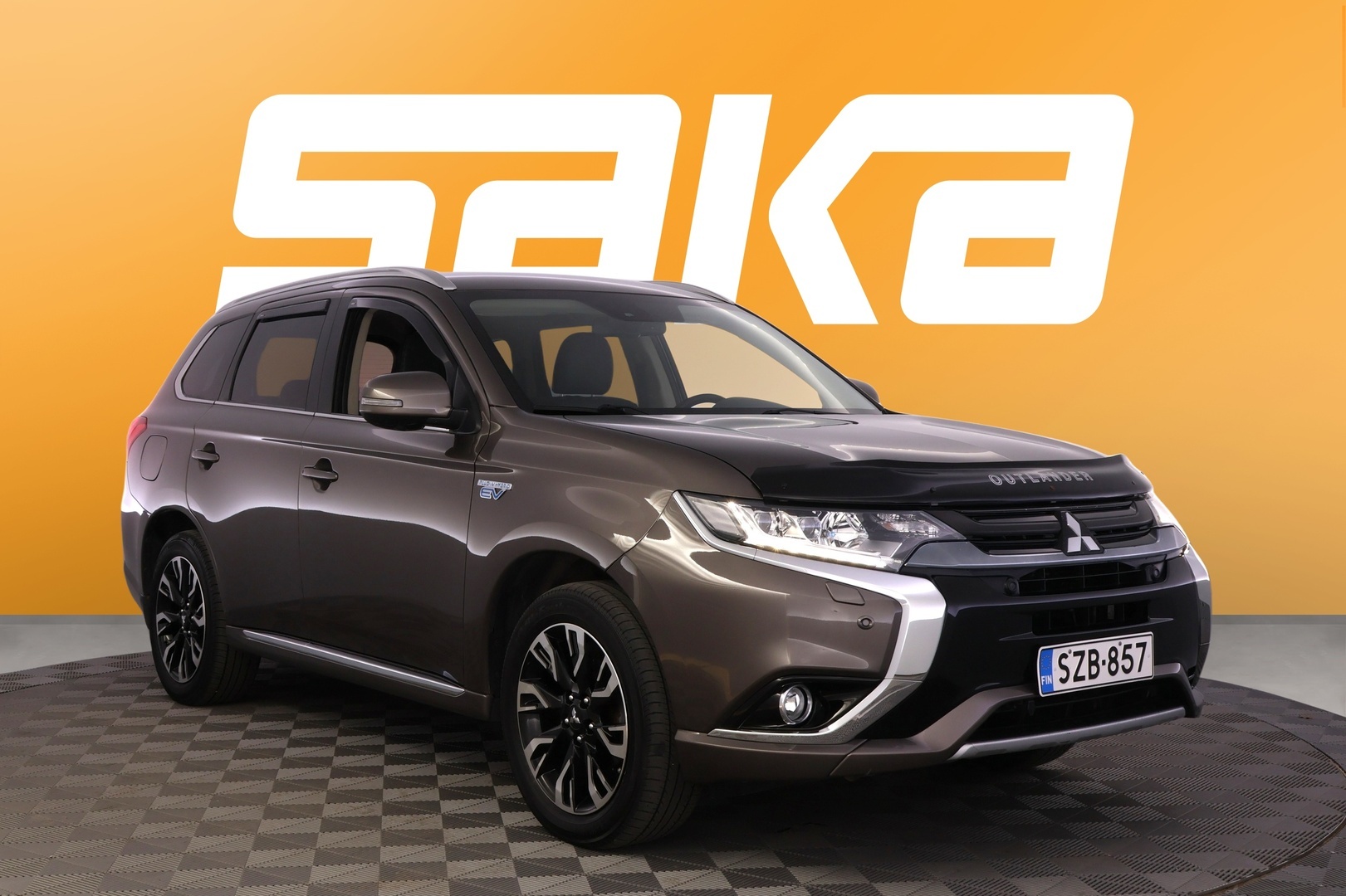 Mitsubishi Outlander PHEV Instyle Navi 4WD 5P