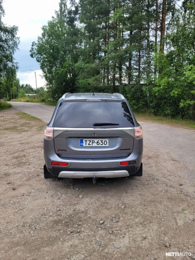 Mitsubishi Outlander 2015, photo 6/16