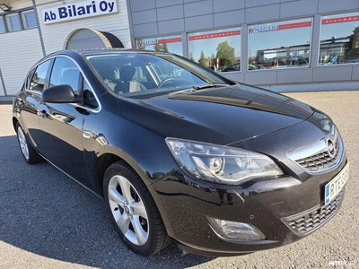 Opel Astra 2011, photo 4/12