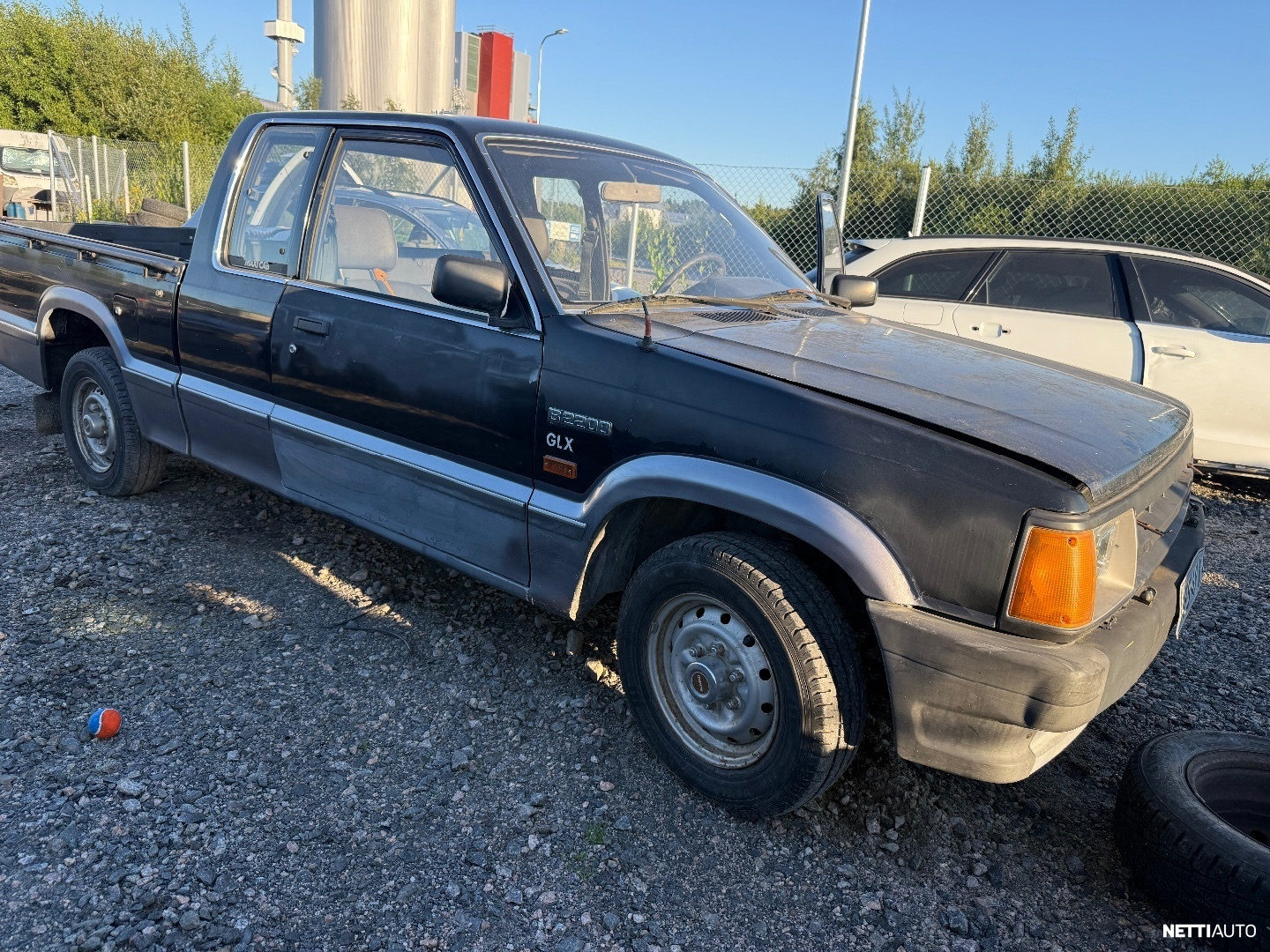 Mazda B