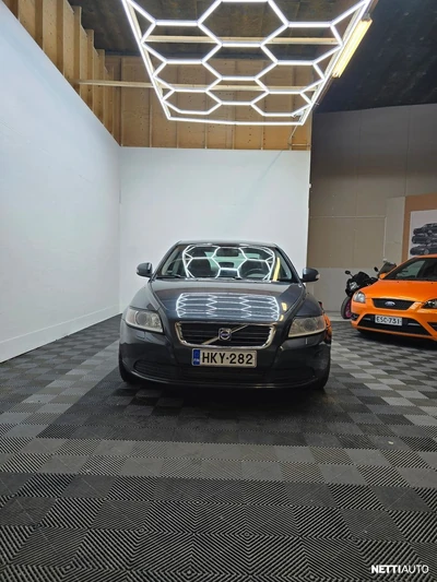 Volvo S40 2009, photo 2/17