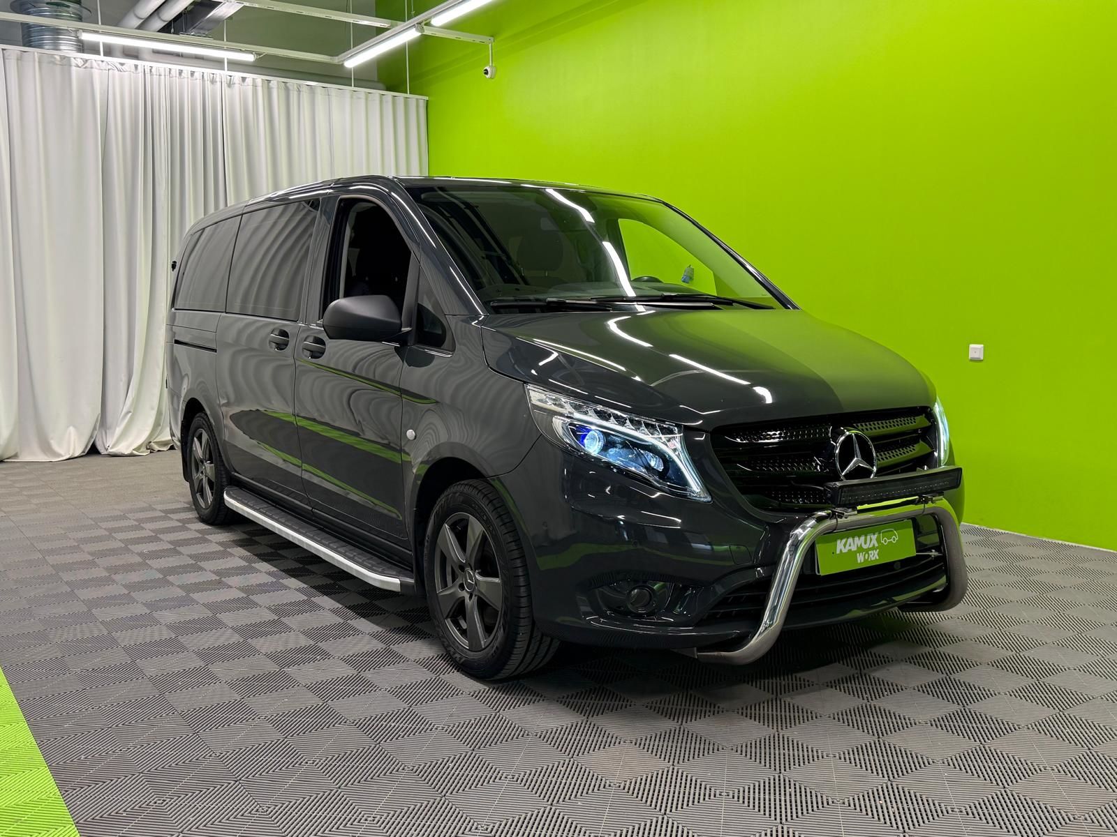 Mercedes-Benz Vito Tourer 114CDI 4x4 A2 9 -Paikkainen Sis. ALV