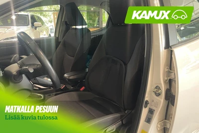 Toyota Yaris 1,5 Hybrid Active 2022, photo 5/8