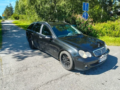 Mercedes-Benz C 200 2005, photo 3/10