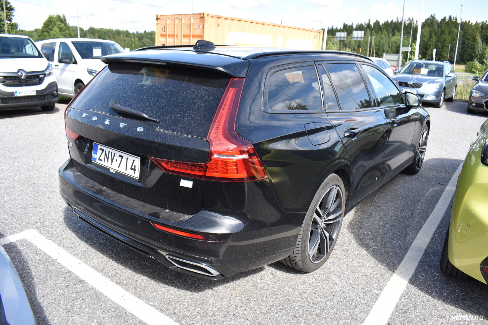 Volvo V60 2022, photo 2/9