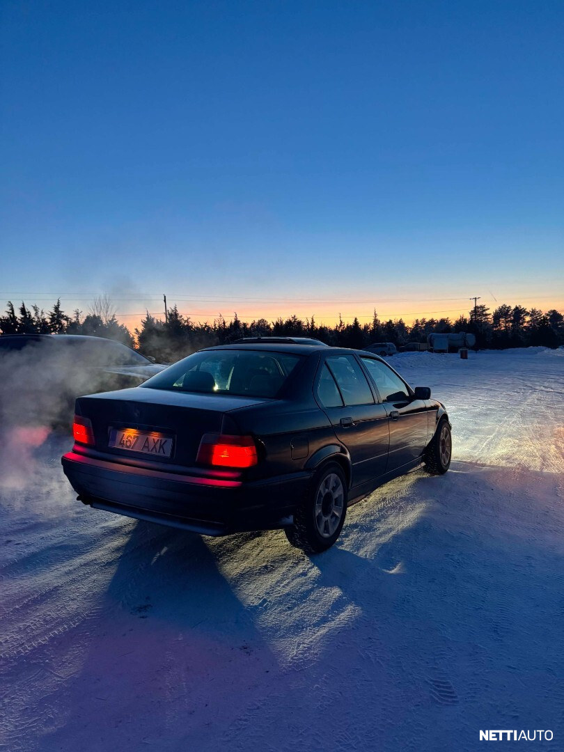 BMW 325