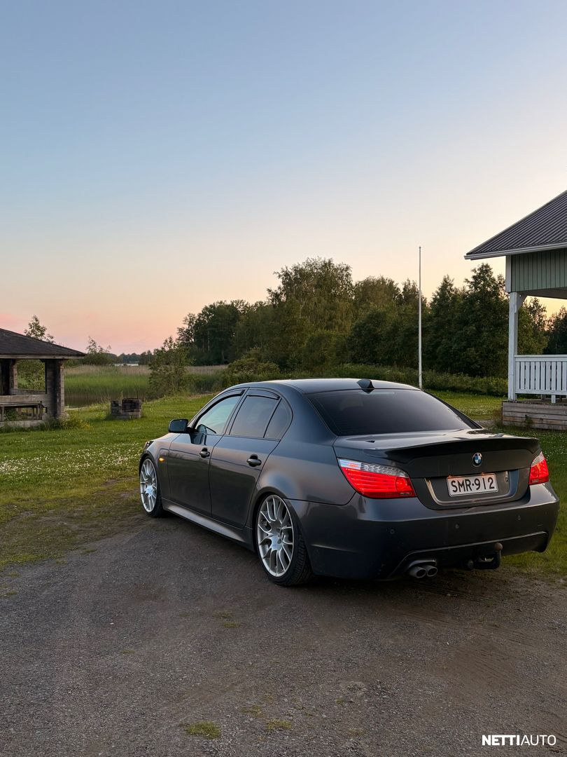 BMW 525 2009, photo 1/4