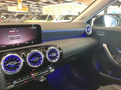 Mercedes-Benz A 250 e A sedan AMG Line 2023, photo 7/7
