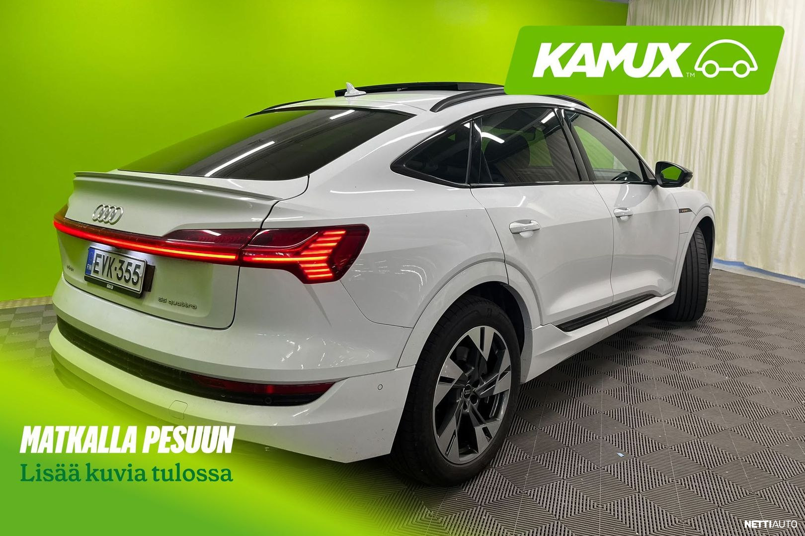 Audi e-tron 2022, photo 2/15