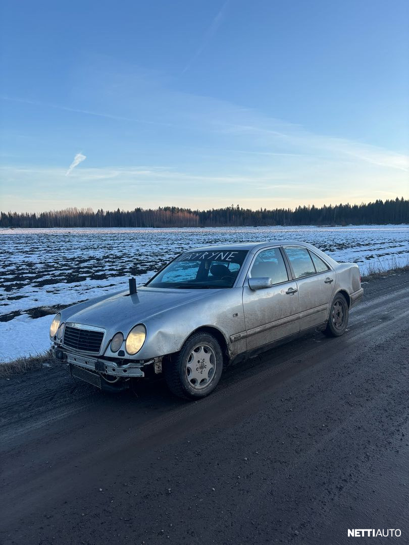 Mercedes-Benz E