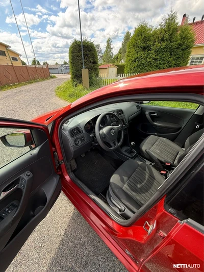 Volkswagen Polo 2015, photo 5/22