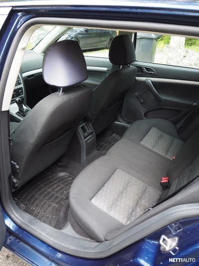Skoda Octavia Combi 1,9 TDI Ambiente 2009, kuva 6/11