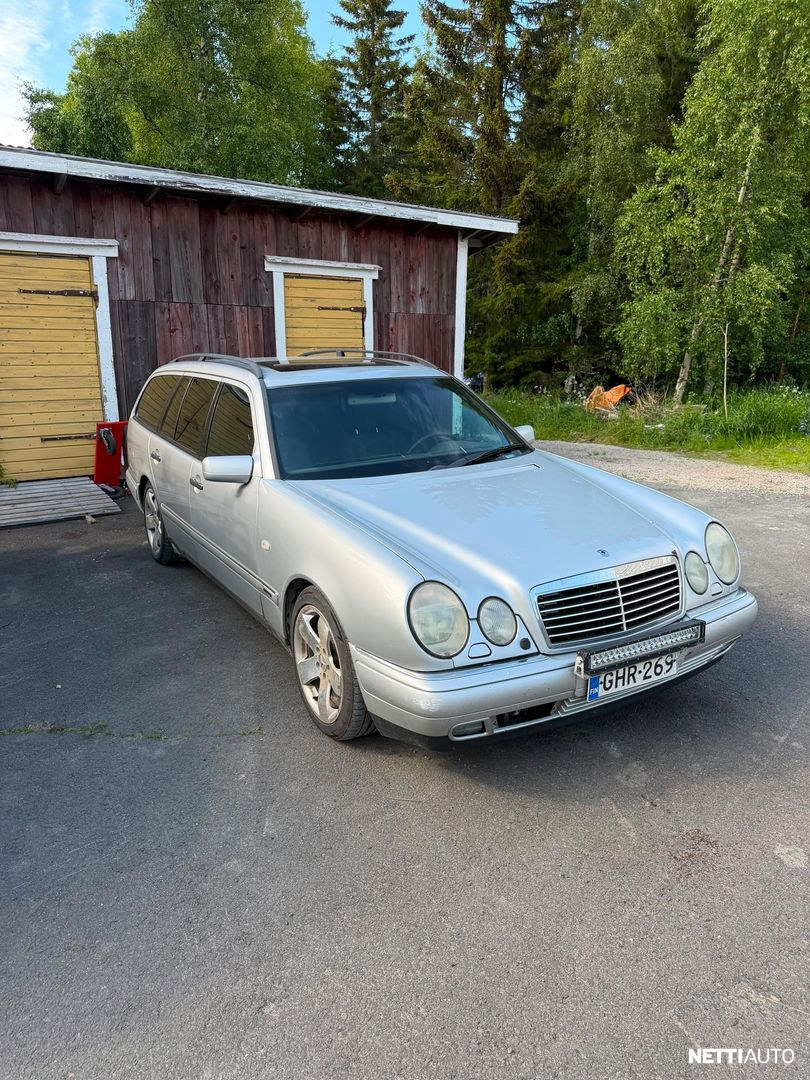Mercedes-Benz E