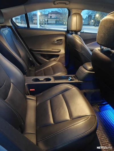 Opel Ampera 2012, kuva 4/10