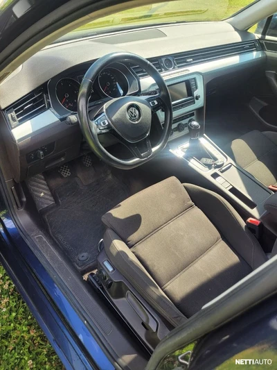 Volkswagen Passat 2015, photo 5/24