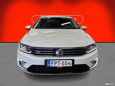 Volkswagen Passat 2016, photo 3/42