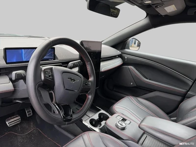 Ford Mustang Mach-E 2022, photo 4/4