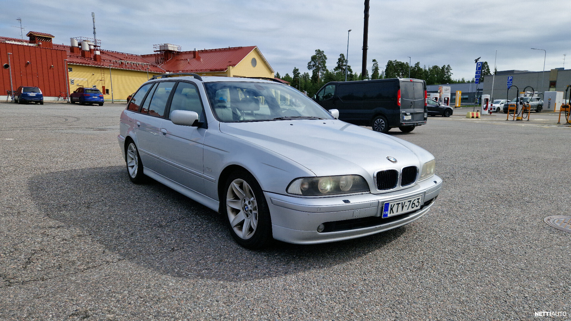 BMW 530