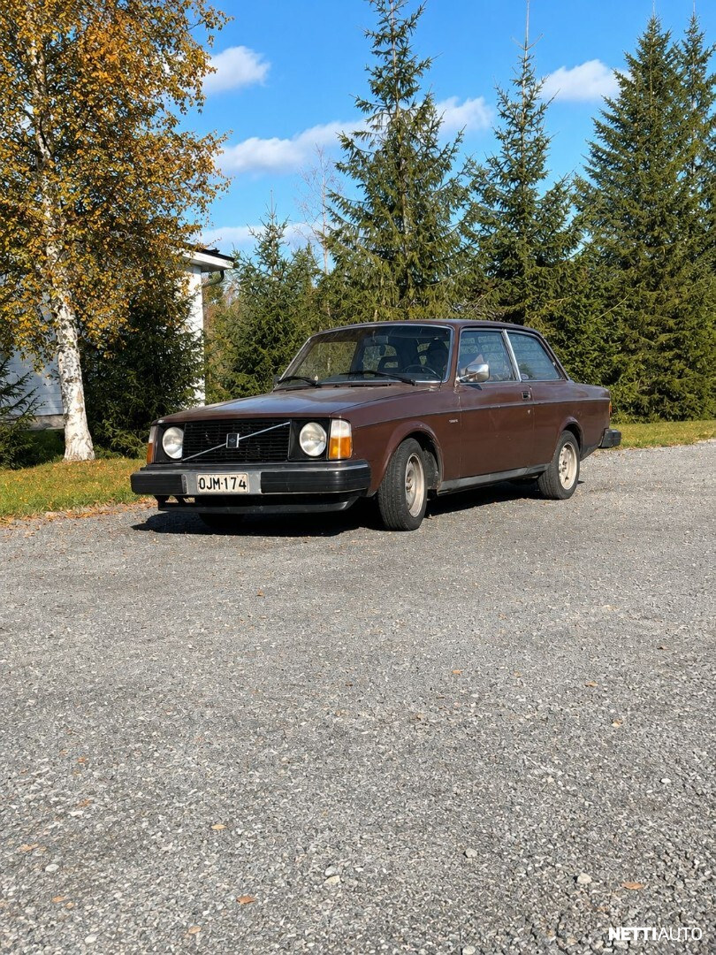 Volvo 242