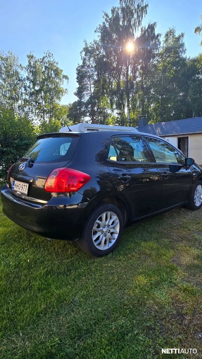 Toyota Auris 2008, kuva 2/7